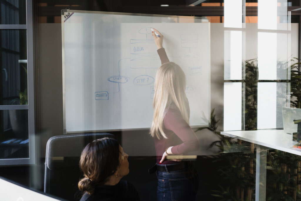 Image displaying team working together.