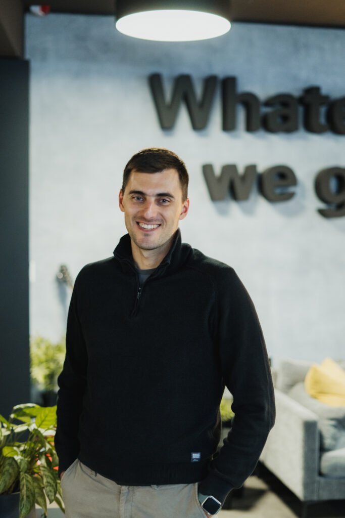 Petar, Q agency